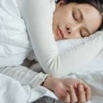 Mơ Thấy Người Chết Đuổi Mình Đánh Con Gì