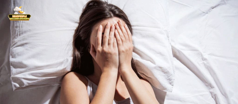Mơ thấy người chết bảo phải làm gì: Giải mã ý nghĩa & hành động nên làm
