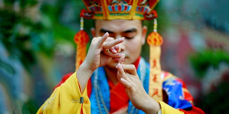 Thầy Cúng